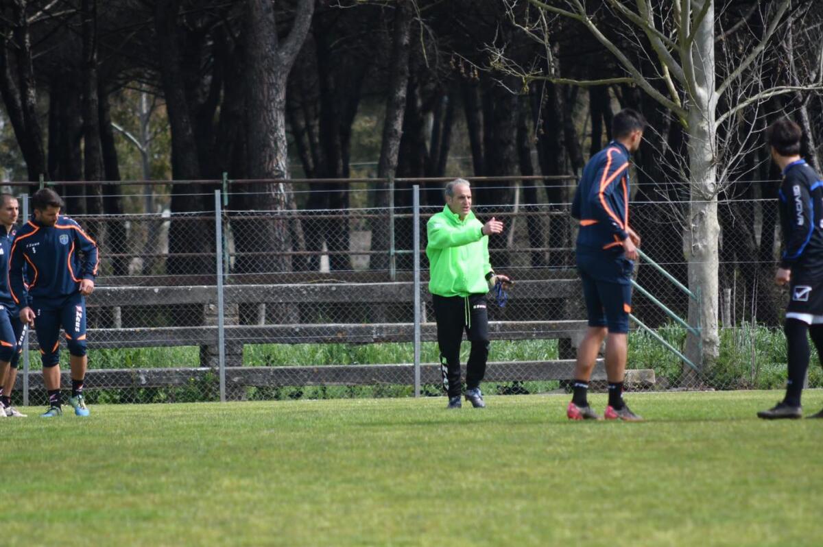 Calcio, primo allenamento in nerazzurro per Mister Salvatore Ciullo - 