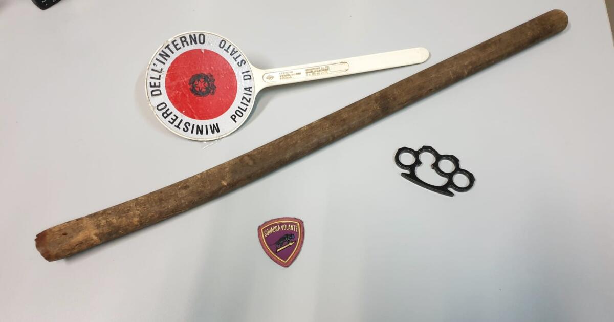 Giravano armati di bastone e tirapugni: gli agenti della Volante di Latina denunciano due giovani. - 