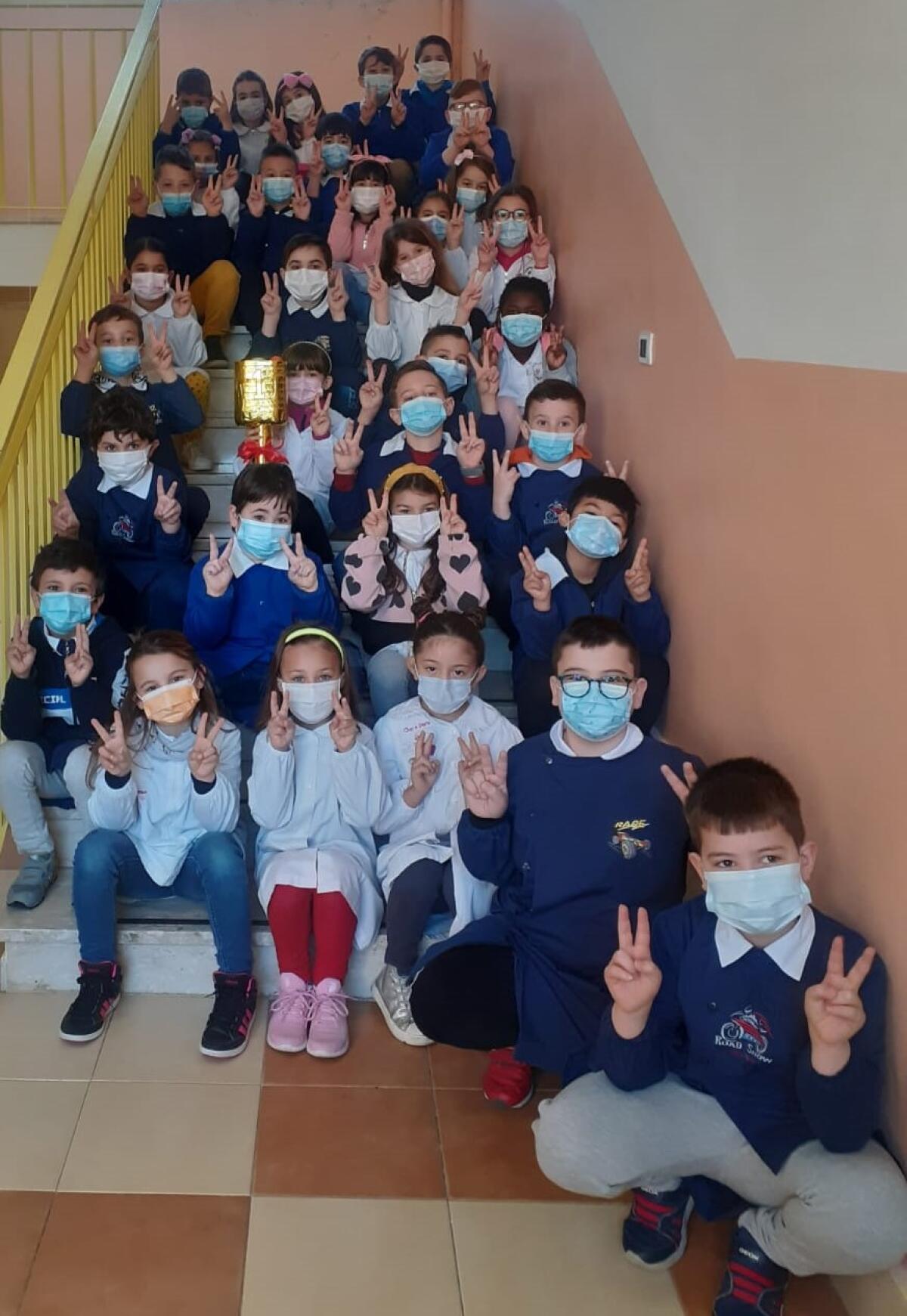 La Scuola“Deledda” di Aprilia, con le classi 2A e 2B, vince il premio nazionale “Scuola Digitale 2020-2021” con un progetto sulle api. - 