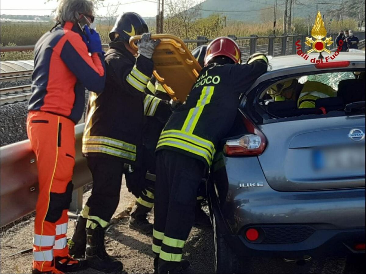 Scontro frontale sulla 156 dei Monti Lepini, a Sezze Scalo: un uomo in gravi condizioni. - 