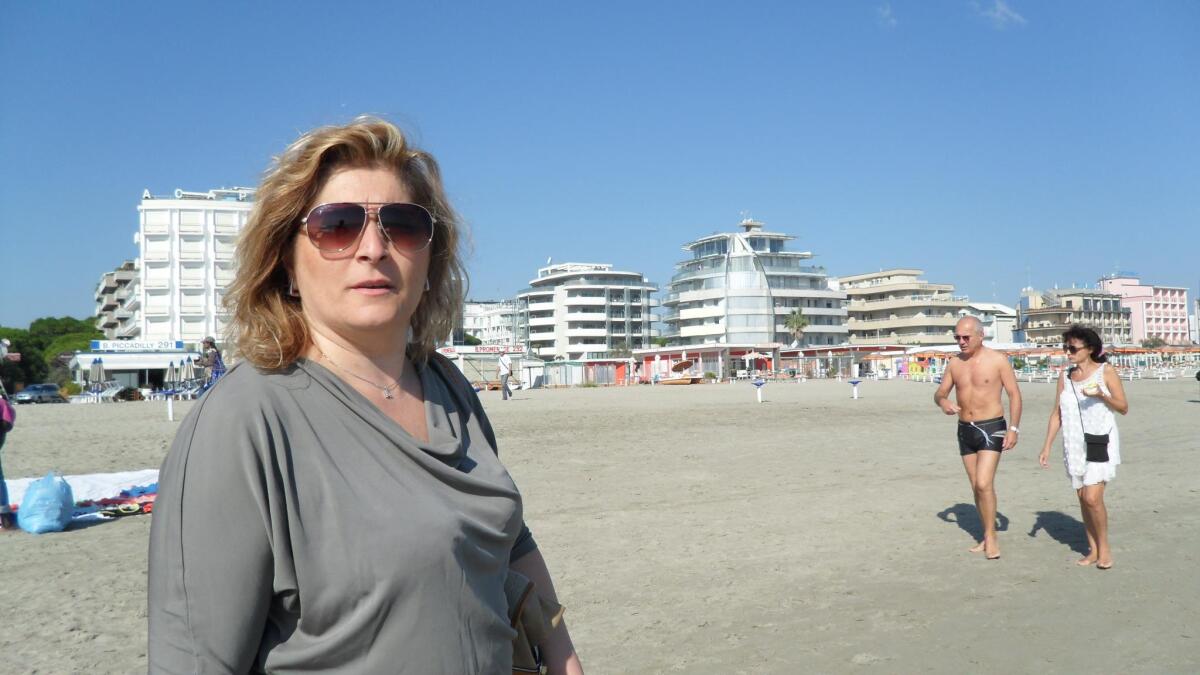 Ferita con 4 colpi di pistola dal marito carabiniere: non ce l’ha fatta l’insegnante di Marino Annamaria Ascolese. - 