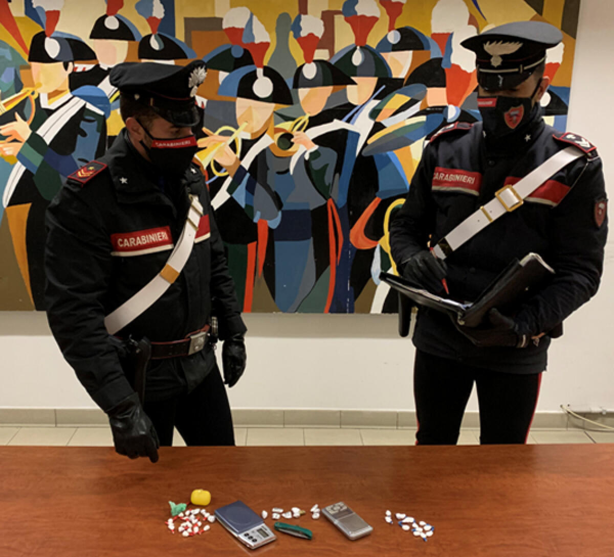 Aprilia, coppia in arresto per spaccio: i carabinieri recuperano hashish, cocaina e crack - 