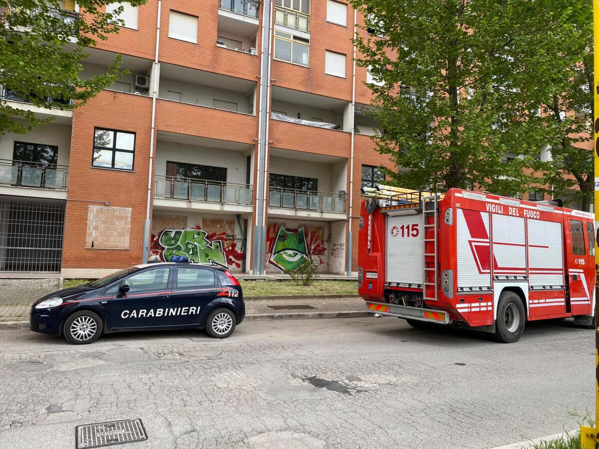Aprilia, donna trovata senza vita in casa in via Inghilterra: si verifica anche un incendio - 
