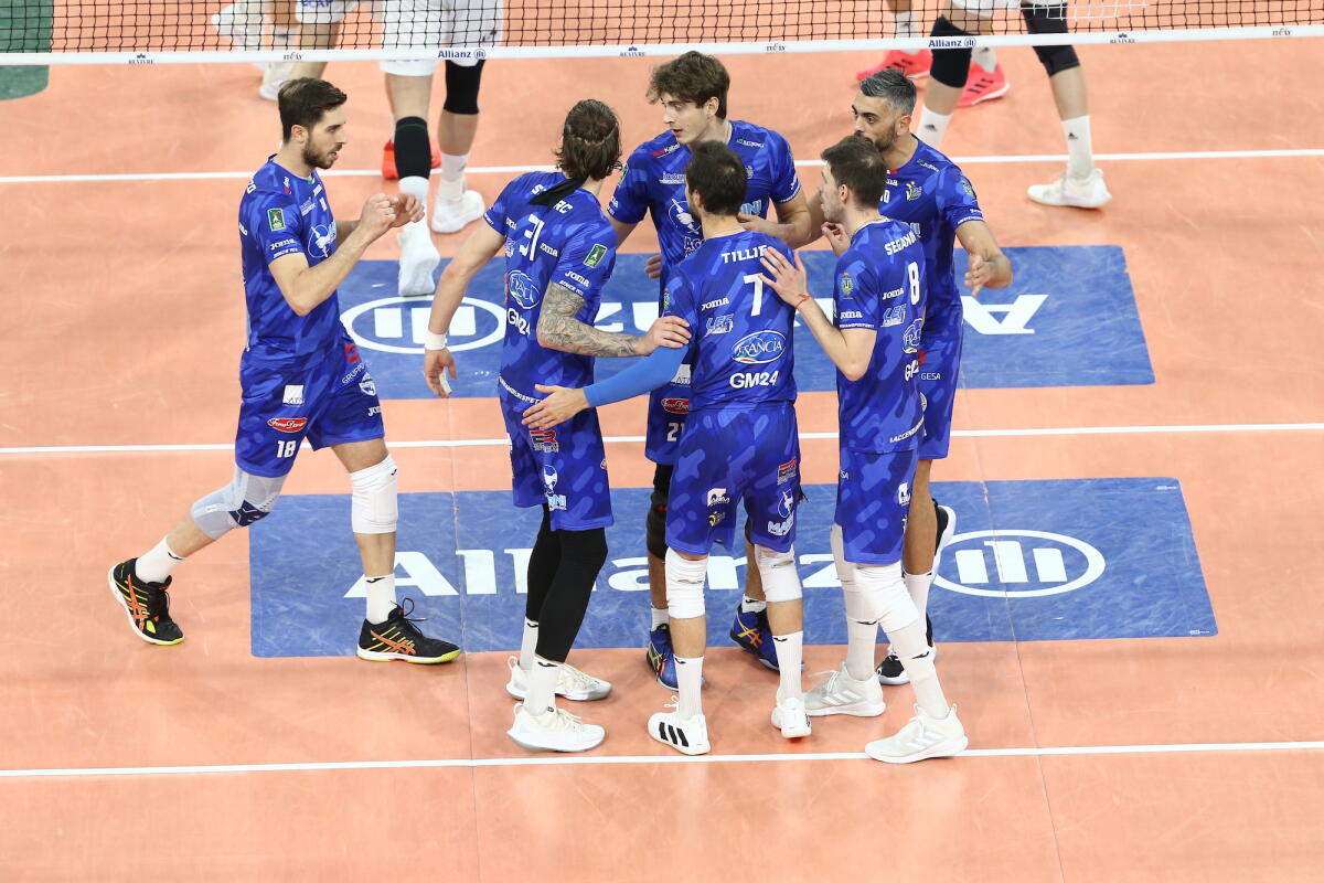 Volley di Superlega, play-off 5° posto: la Top Volley Cisterna battaglia fino al tie-break a Milano ma cede 3-2. - 