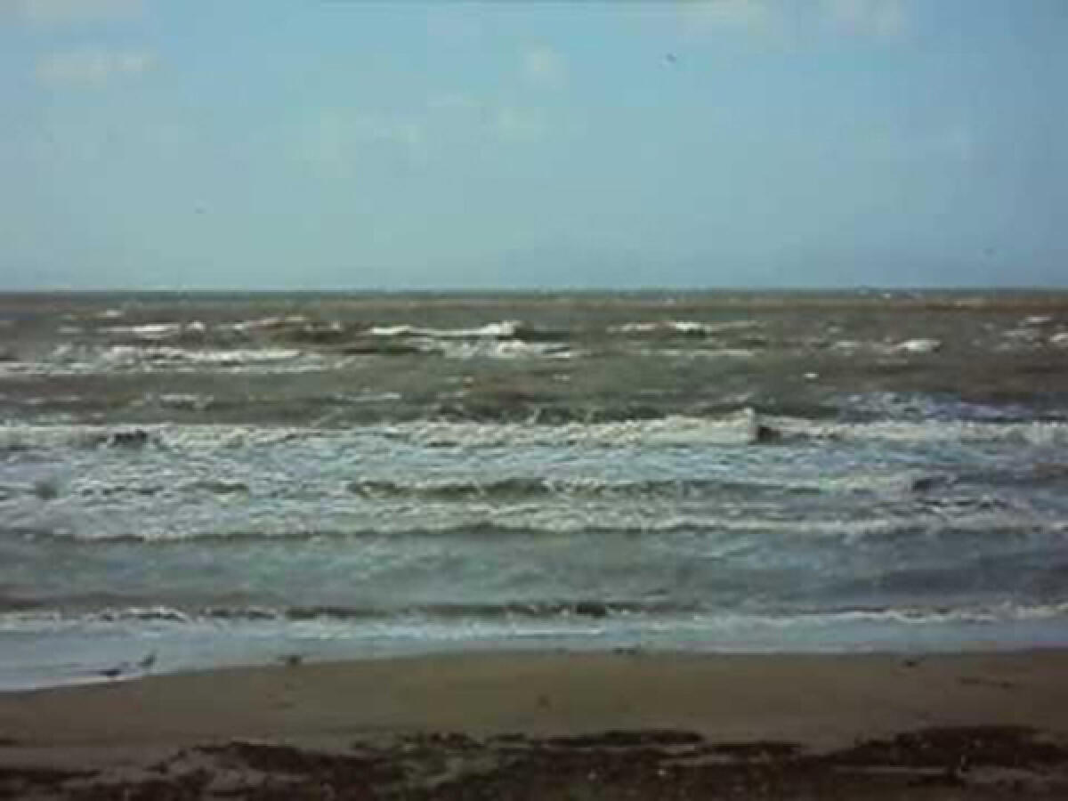 Primo maggio, in arrivo il maltempo: venti forti e mareggiate - 