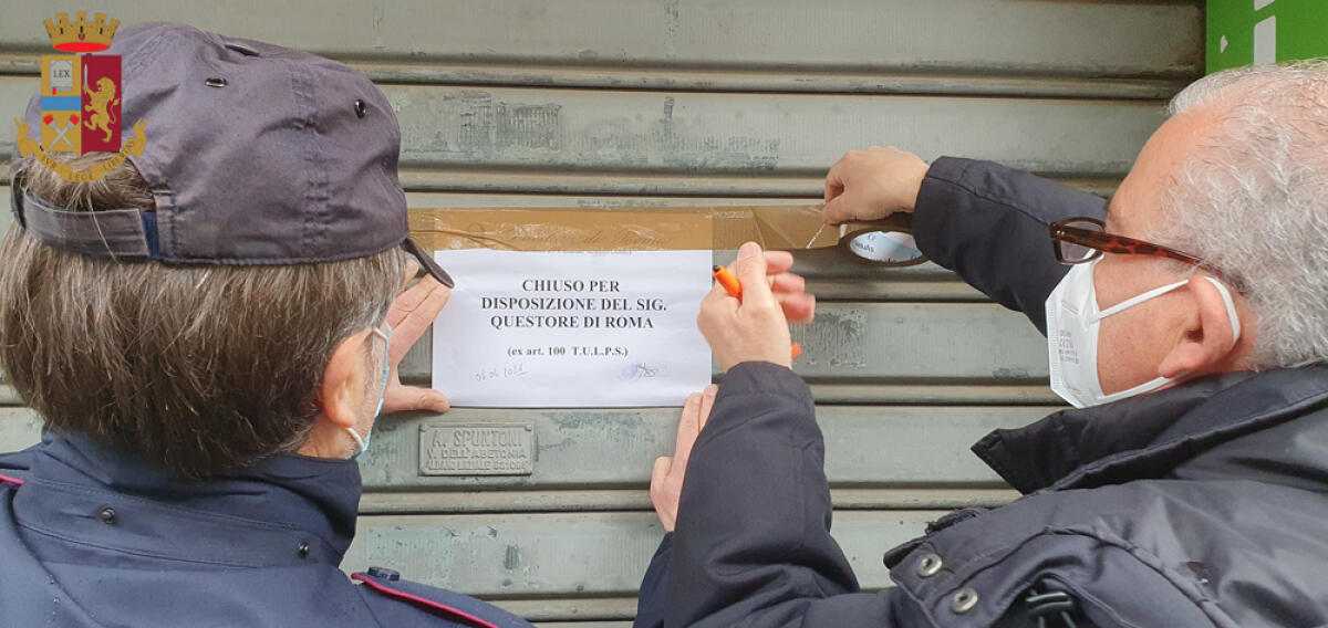 Vendeva bevande alcoliche a minorenni: la Polizia appone i sigilli ad un locale dei Castelli - 