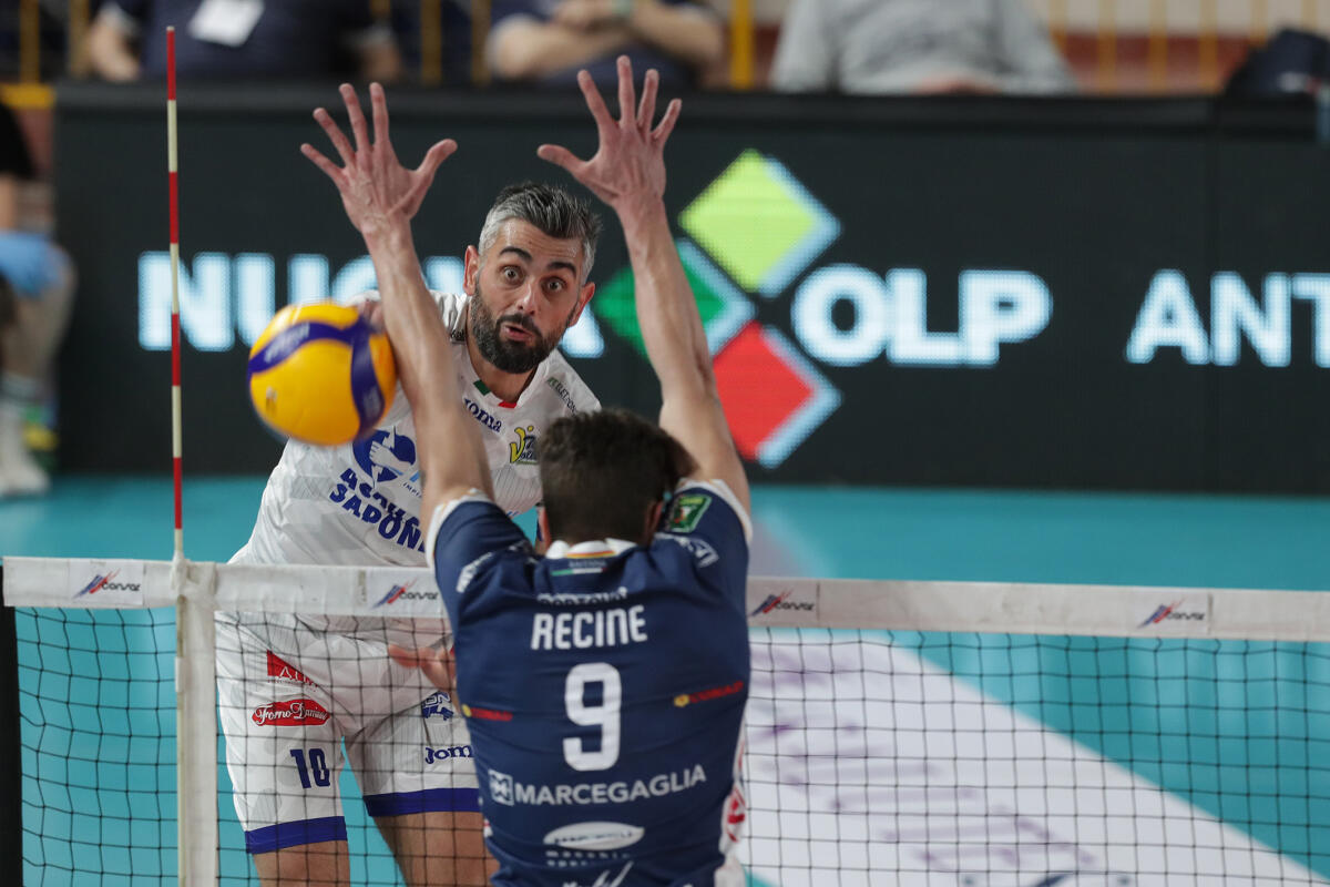 Volley di Superlega, play-off 5°posto: la Top Volley Cisterna vince con Ravenna, al termine di una maratona incredibile. - 