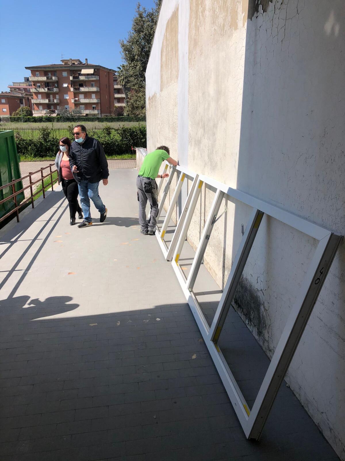 Lavori di manutenzione straordinaria anche al plesso “Pirandello” di Aprilia. Il Comune esegue un sopralluogo. - 