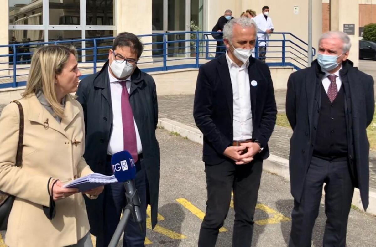 Visita dell'assessore regionale D'Amato al Goretti di Latina: si valuta nuovo hub per vaccini - 