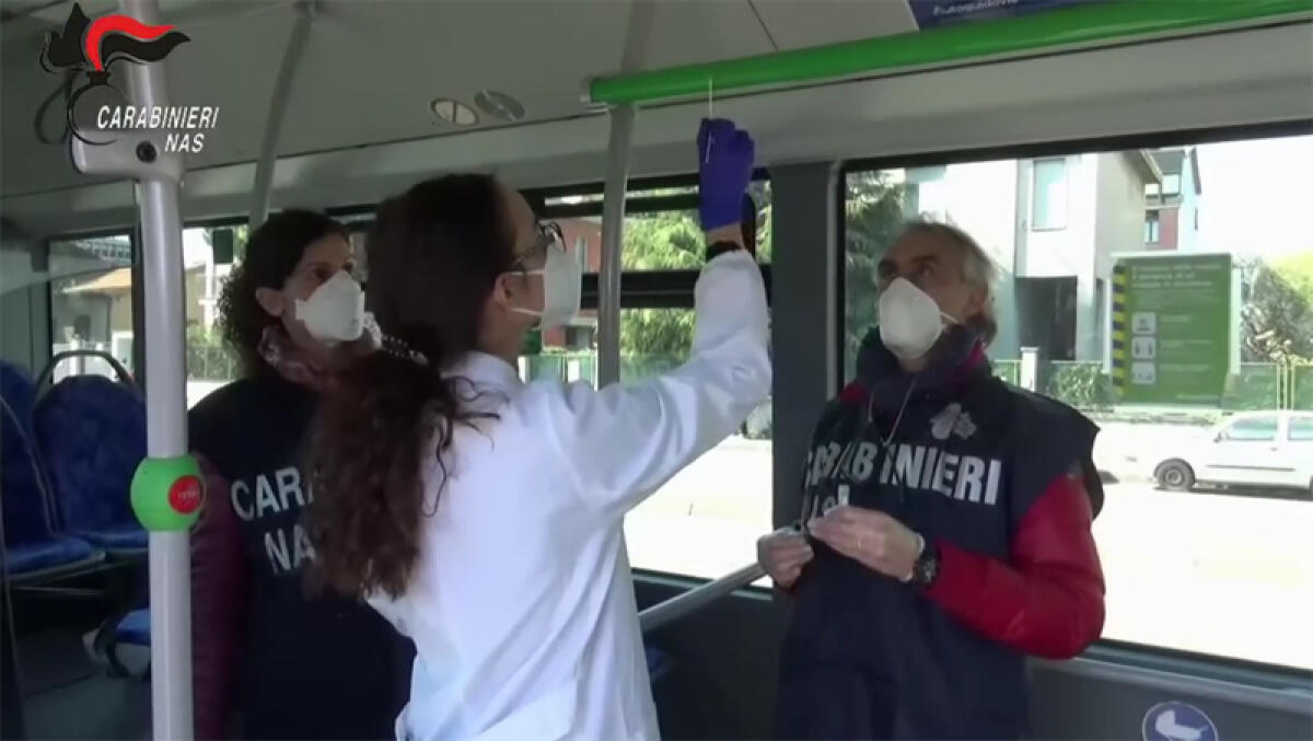 Tracce del Coronavirus sulle superfici dei mezzi pubblici, anche in provincia di Latina. Operazione dei Carabinieri del Nas. FOTO - 
