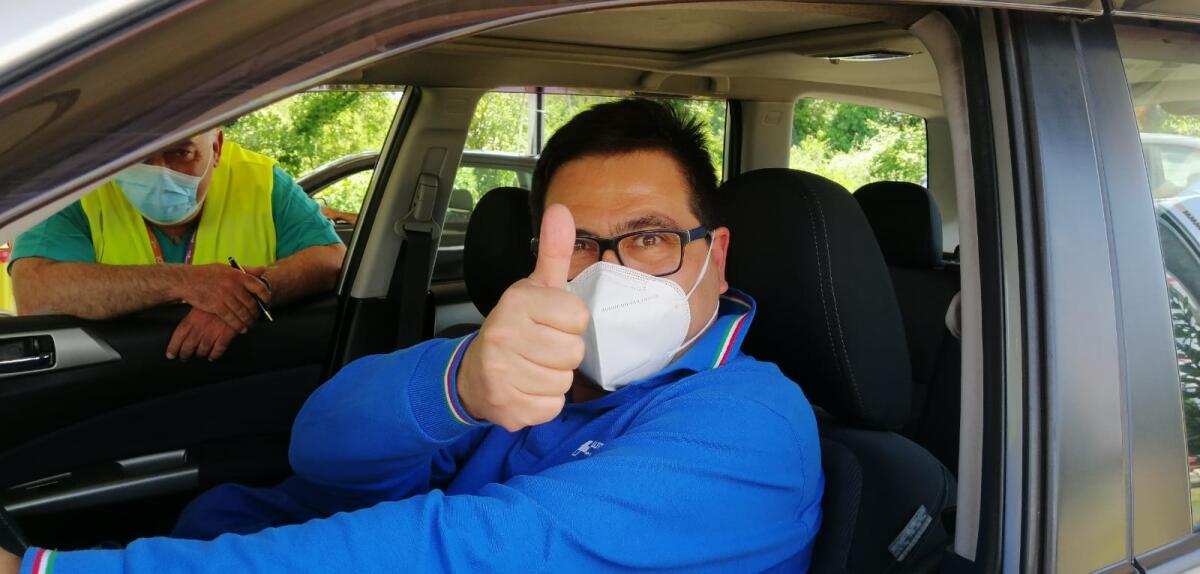 L'assessore alla Sanità D'Amato si vaccina al drive in di Valmontone - 