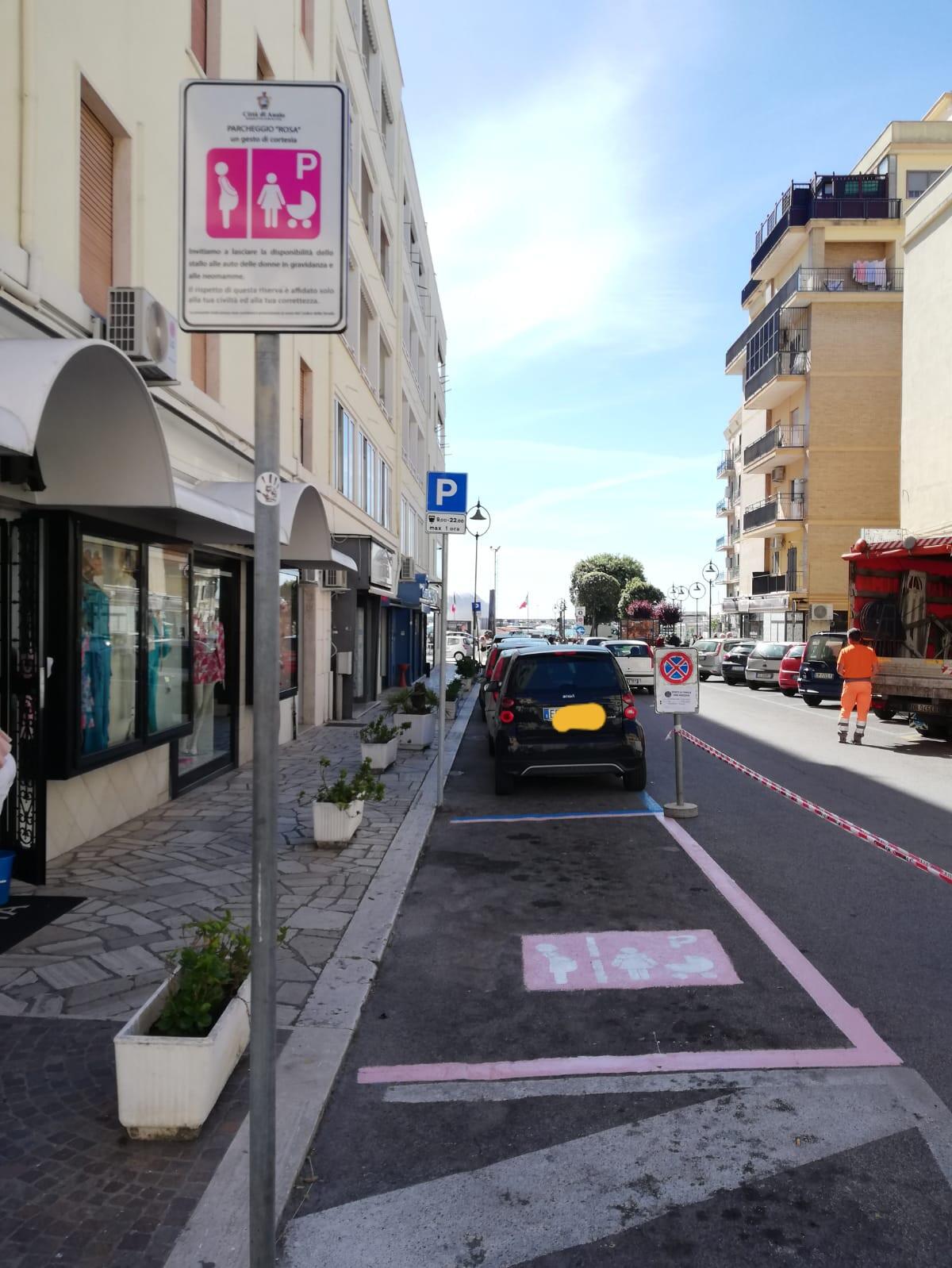 Istituiti i parcheggi rosa gratuiti sul territorio comunale di Anzio. - 