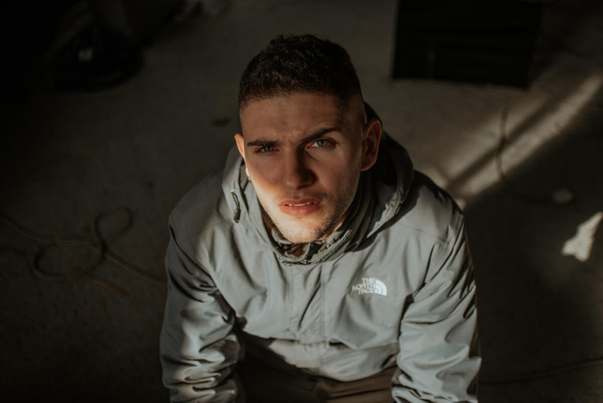 Aprilia si trasforma in set cinematografico per il video del giovane rapper Sace - 