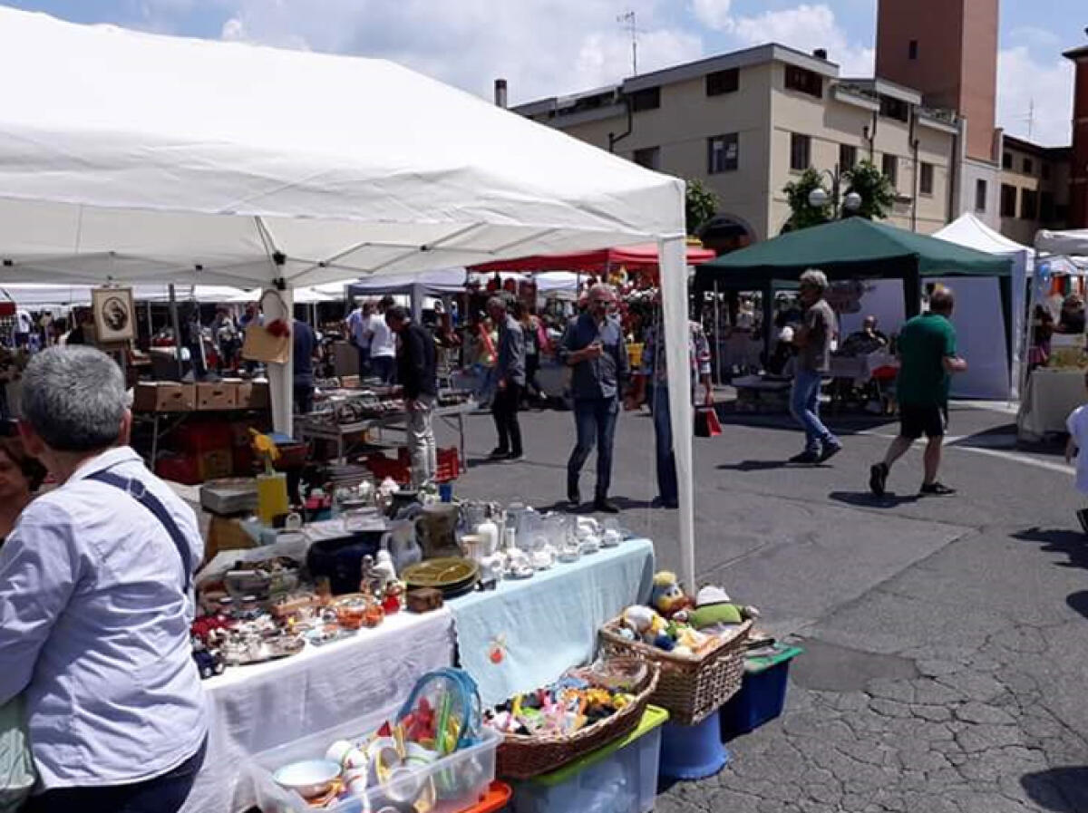 Aprilia, domenica 16 maggio torna il mercatino dell'antiquariato - 