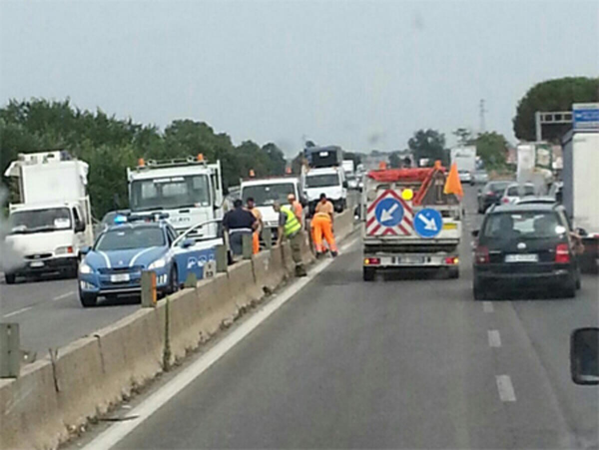 Code per lavori di pavimentazione sulla Pontina, all’altezza di Borgo Montello. - 