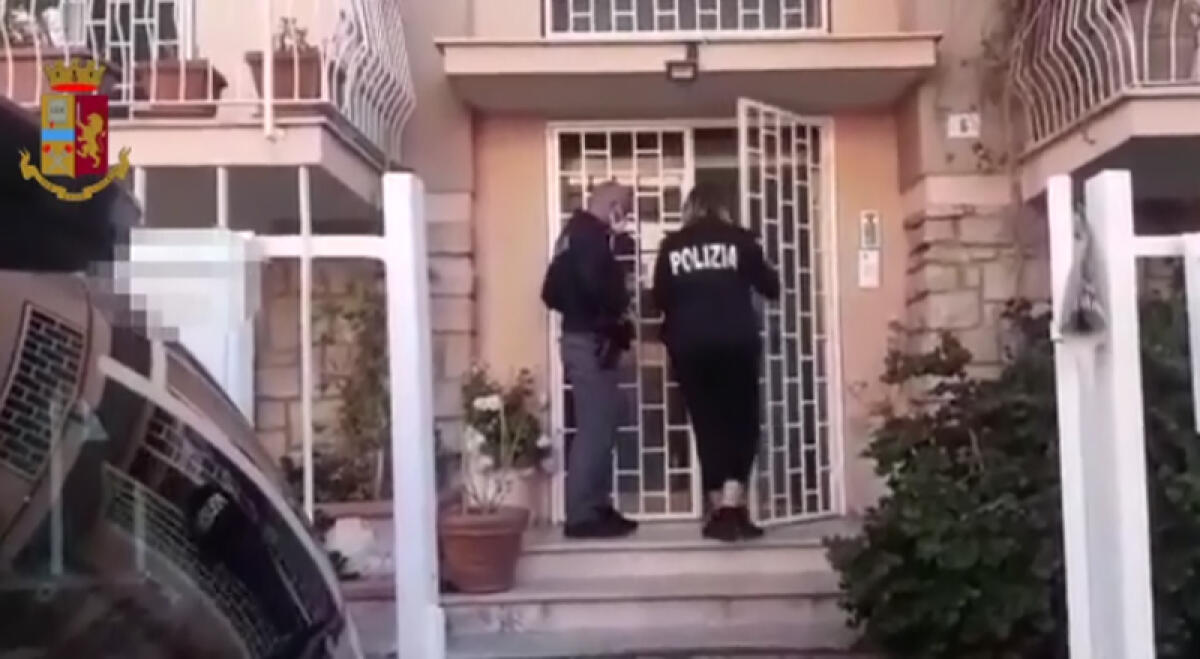 Operazione “Break Down”: la Polizia esegue a Terracina 9 ordinanze di custodia cautelare in carcere per estorsione, usura e spaccio. VIDEO - 