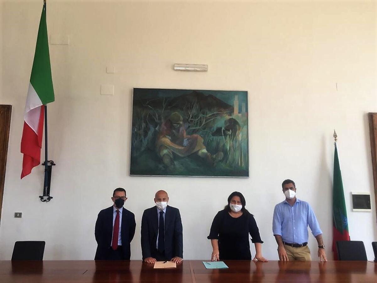 Sovraindebitamento, il Comune di Sabaudia sigla il protocollo d’intesa con l’Ordine degli Avvocati di Latina. - 