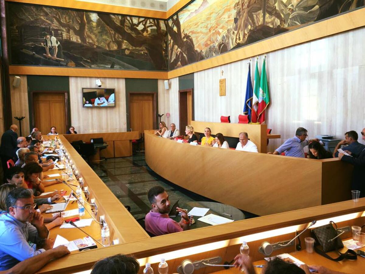 Tariffe Acqualatina: la Conferenza dei Sindaci dell'Ato4 dice sì agli aumenti in bolletta. Aprilia assente - 