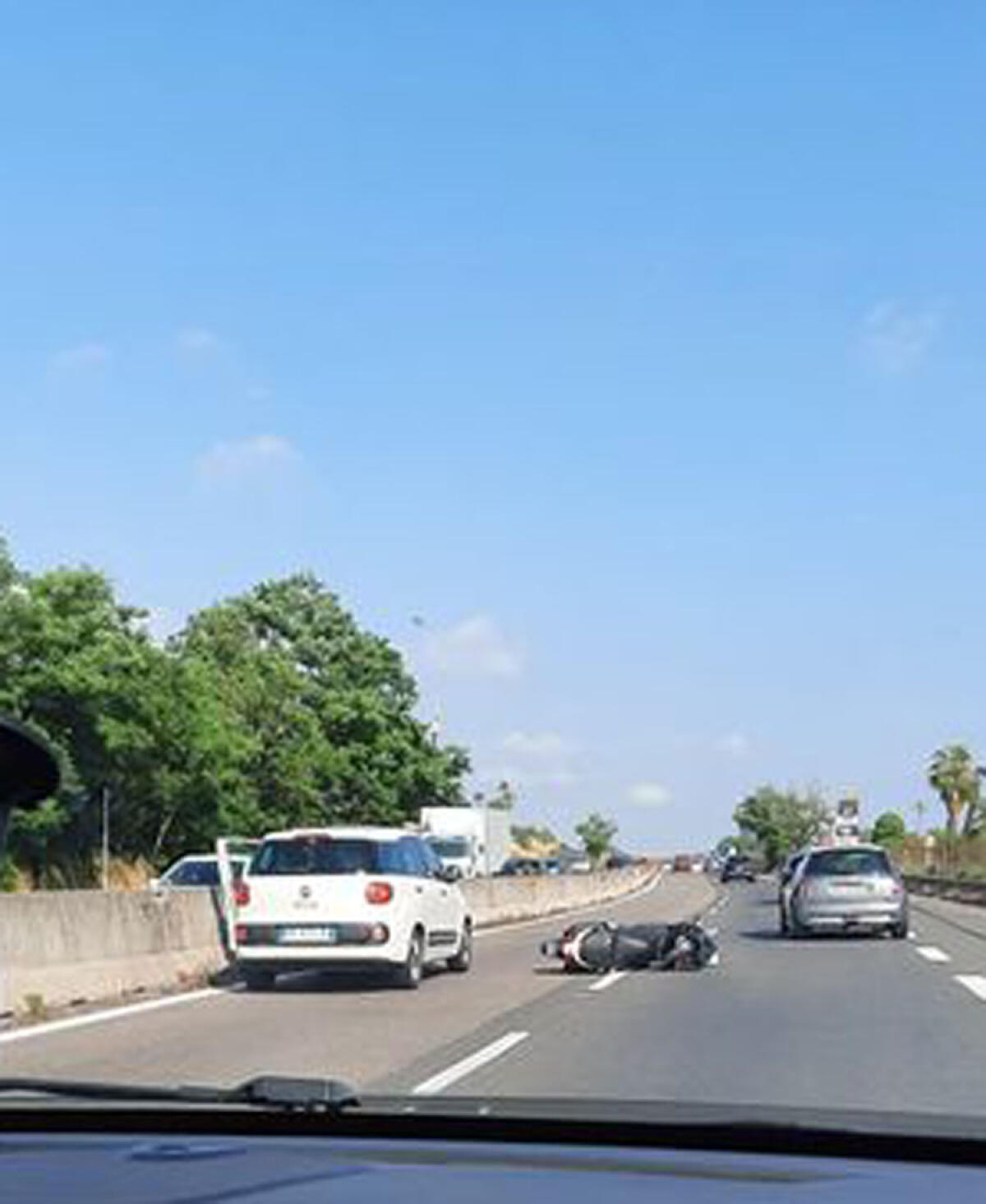 Incidente sulla Pontina ad Aprilia 2, coinvolto un motociclista - 