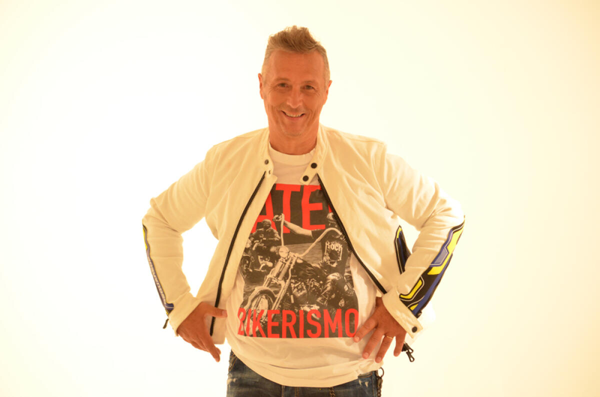 PAOLO BELLI, grande amico di Studio 93, torna “on air” con il nuovo singolo "SIAMO LA FINE DEL MONDO" - 