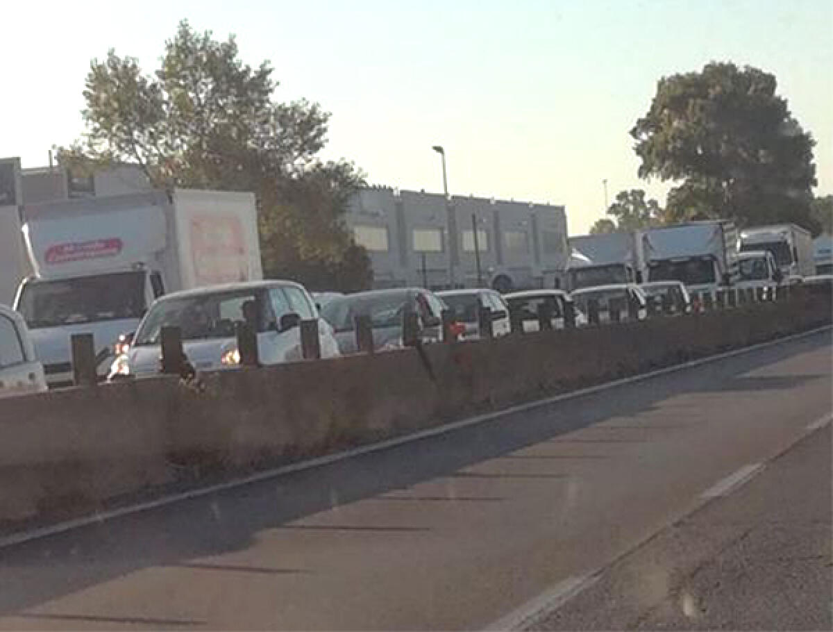 Code sulla Pontina, in direzione Roma, per lavori all’altezza di via del Genio Civile, ad Aprilia. - 