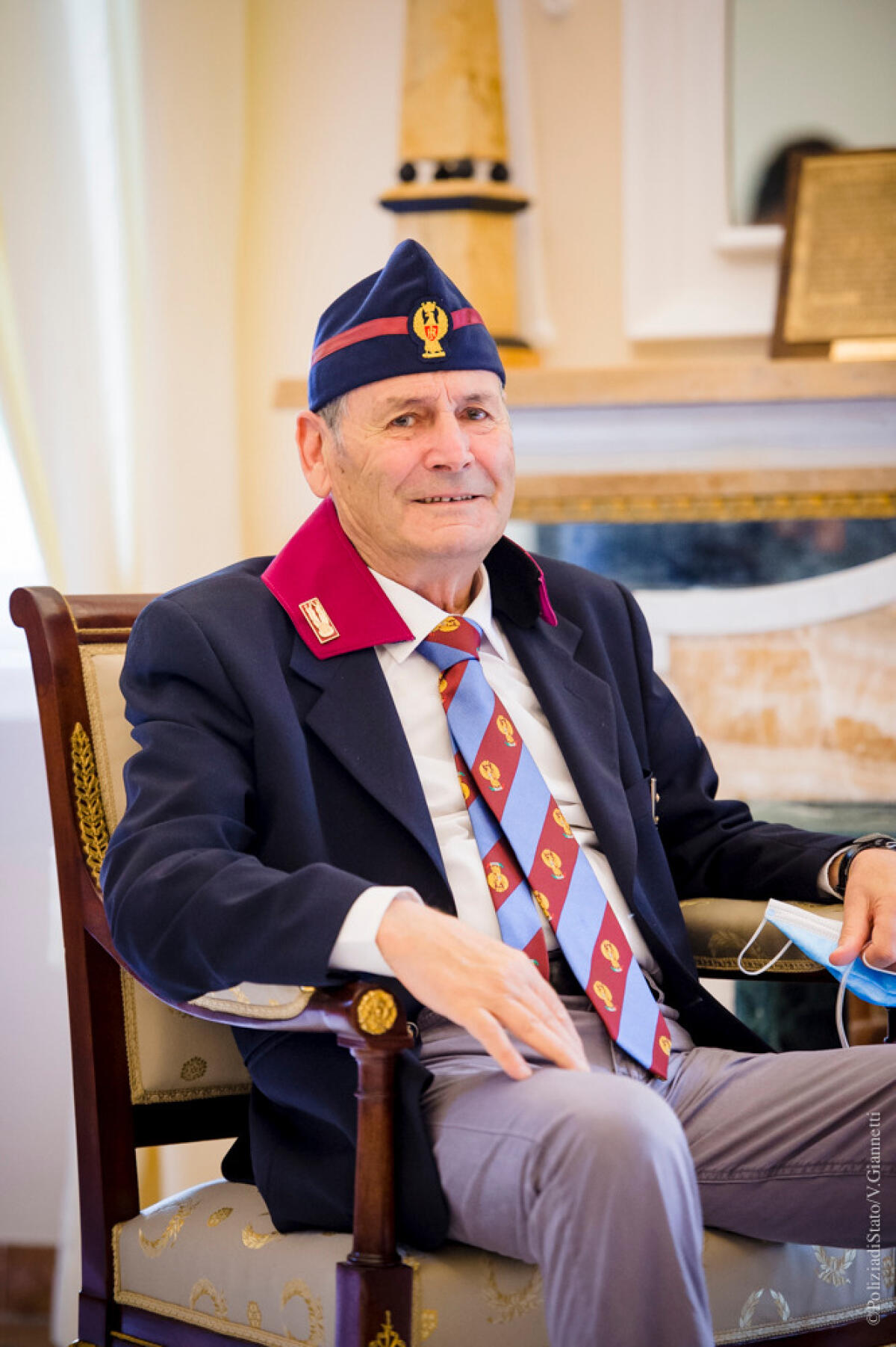 Croce di Cavaliere dell'Ordine al Merito della Polonia all’Ispettore Superiore Giuseppe Mura: aiutò i profughi polacchi ospiti a Latina. - 