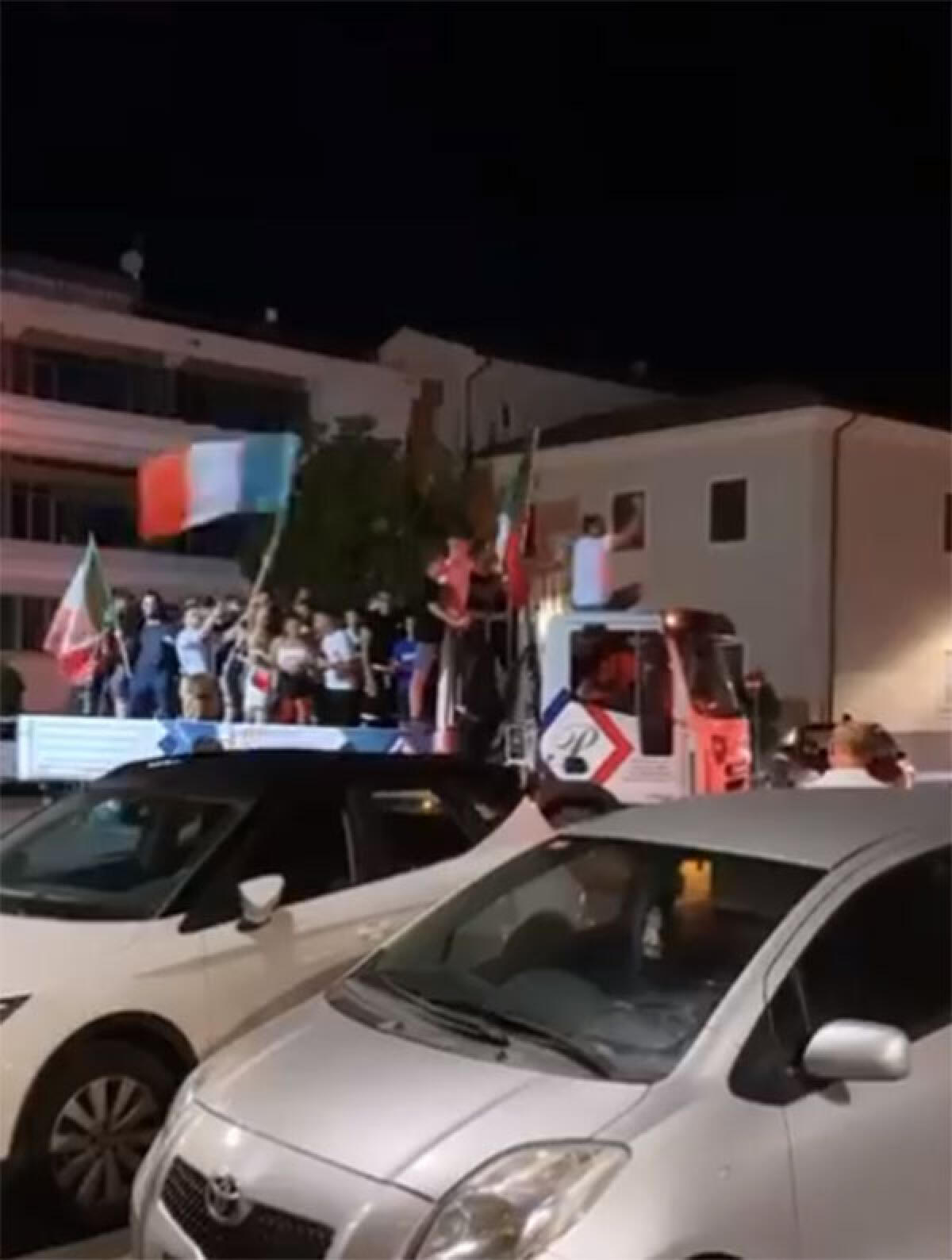 L’Italia supera la Spagna e conquista la finale agli Europei: cittadini in festa e caroselli a Latina ed Aprilia. - 