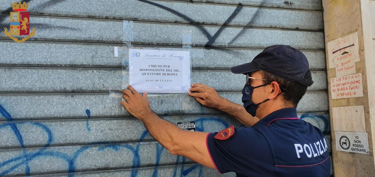 Vendeva bevande alcoliche a minorenni : la Polizia di Stato appone i sigilli a un locale ai Castelli - 
