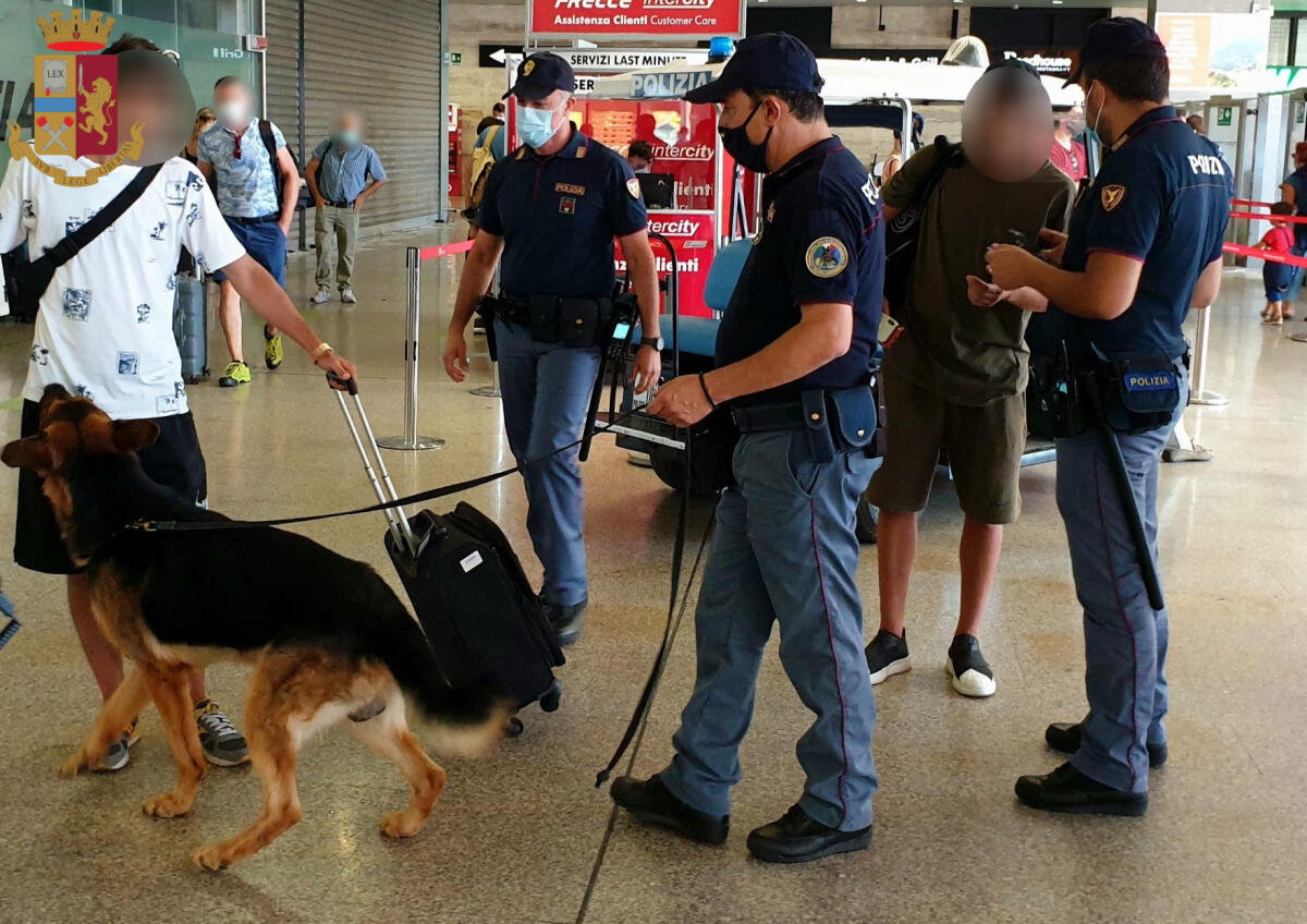 Controlli della Polizia Ferroviaria nelle stazioni del Lazio: 10 arresti, 15 persone indagati e 8.300 persone controllate. - 