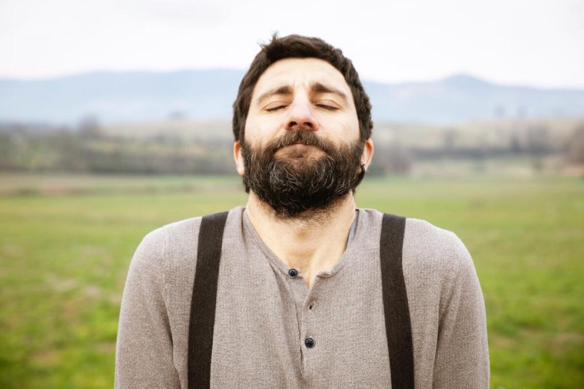 Secondo appuntamento con Èxtra pills,  all'ExMattatoio di Aprilia il cantautore Emanuele Colandrea - 