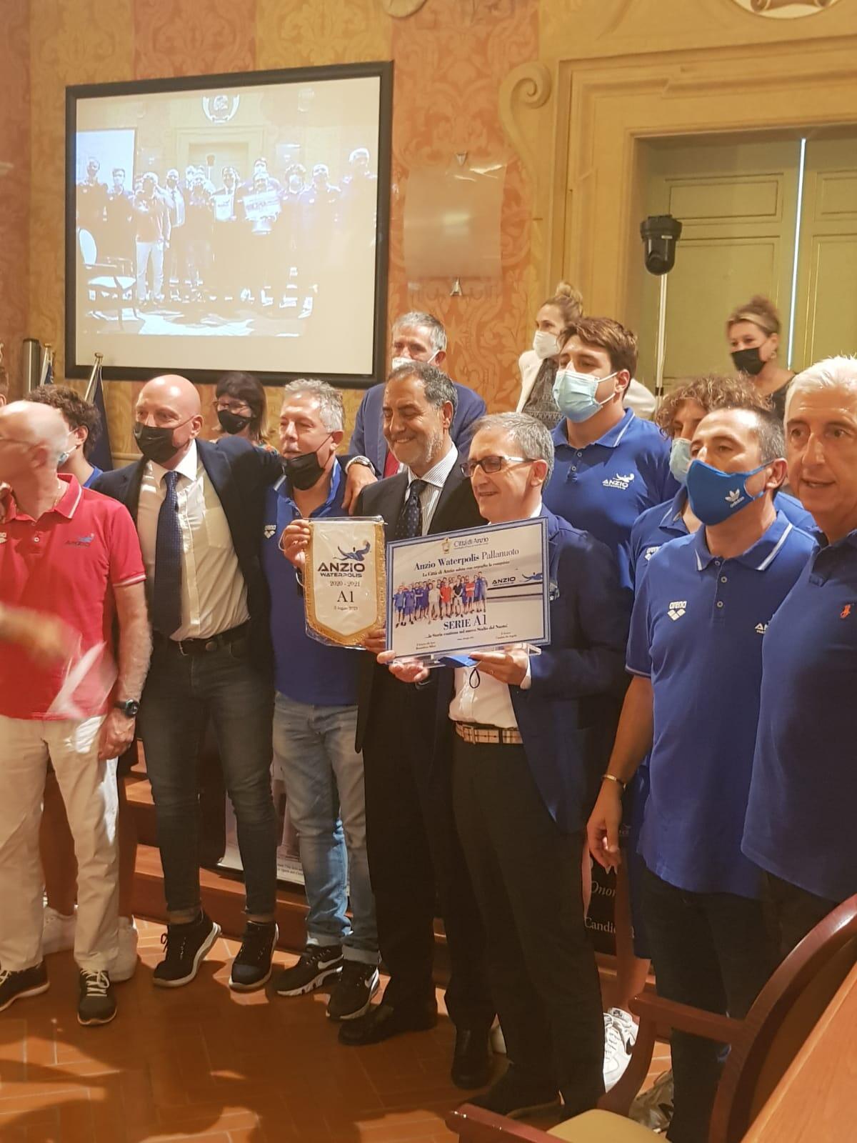 Il sindaco premia l'Anzio Waterpolis e l'ASD città di Anzio FOTO - 