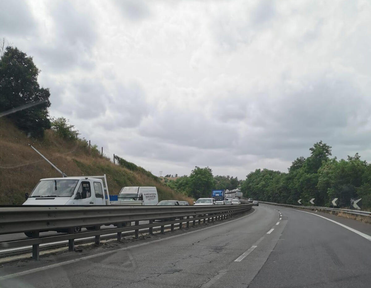 Pontina, incidente all'altezza di via Apriliana: lunghe code verso Latina - 