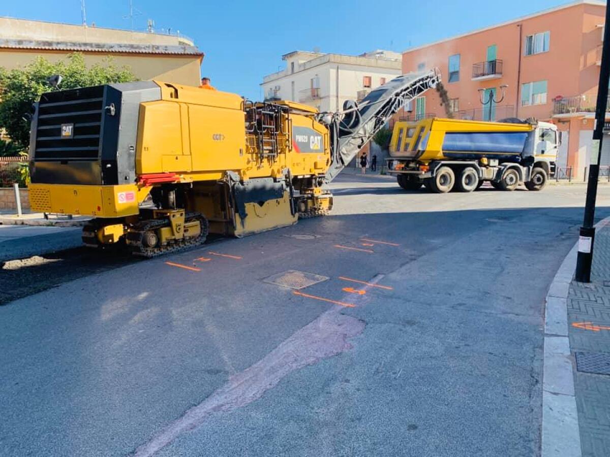 Aprilia, al via i lavori sul manto stradale di via Carroceto: fino al 7 luglio divieto di sosta e transito - 