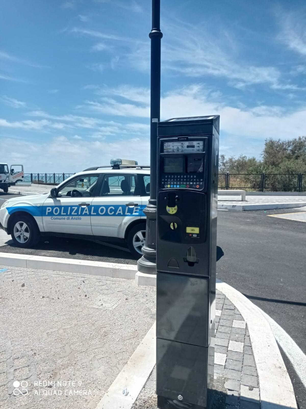 Parcheggi Anzio. L'Assessore Mazzi: "Installati dieci nuovi parcometri di ultima generazione" - 