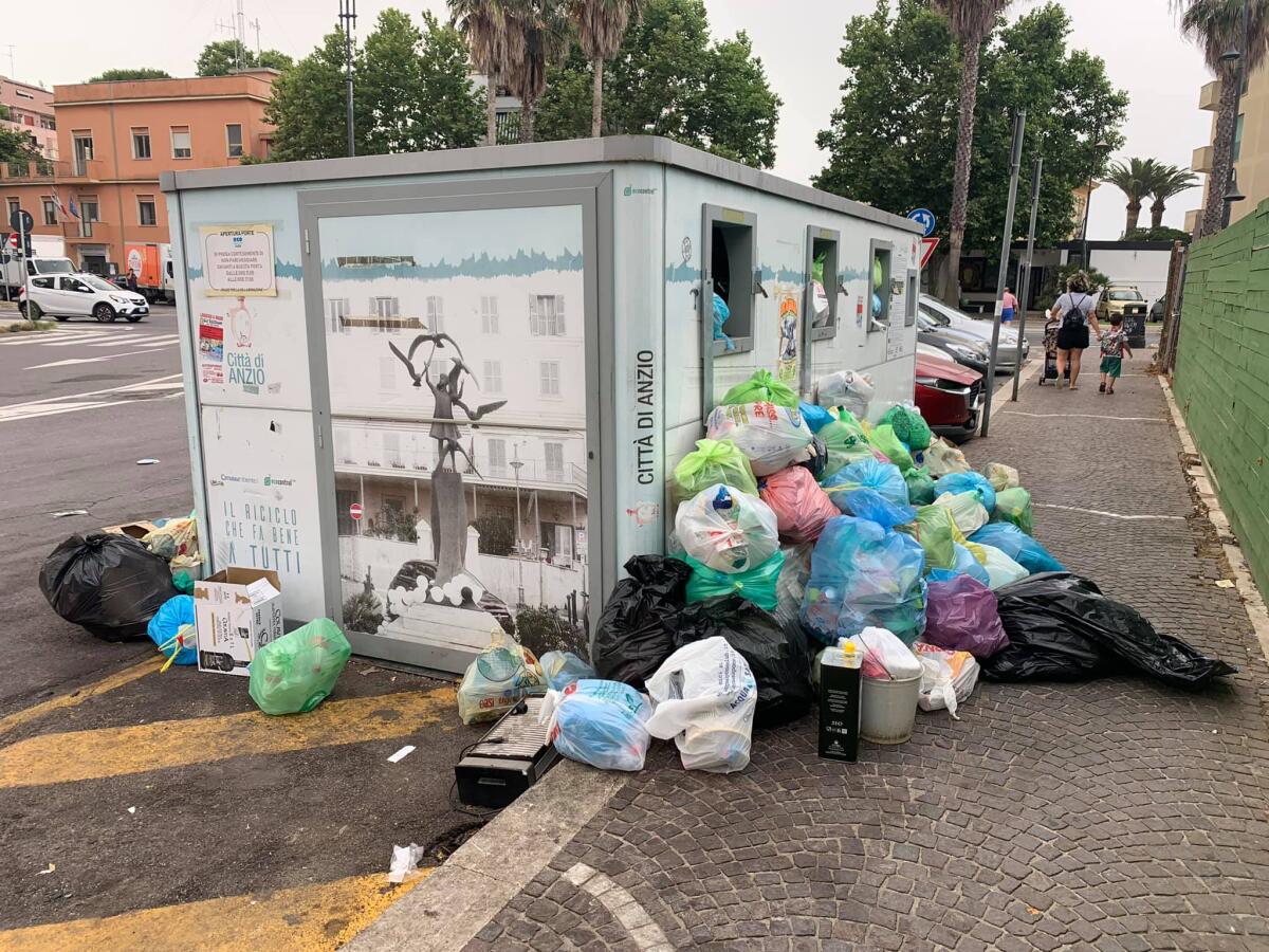 Rifiuti ad Anzio, da giovedì riprende raccolta indifferenziato. "Dopo stagione estiva porta a porta anche in centro" - 