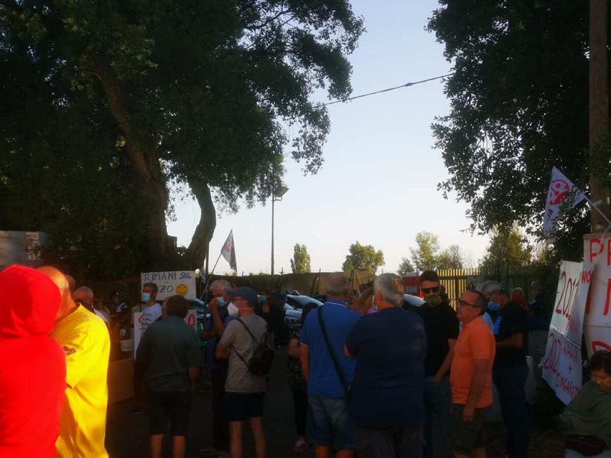 Ancora tensioni davanti alla discarica di Albano - 