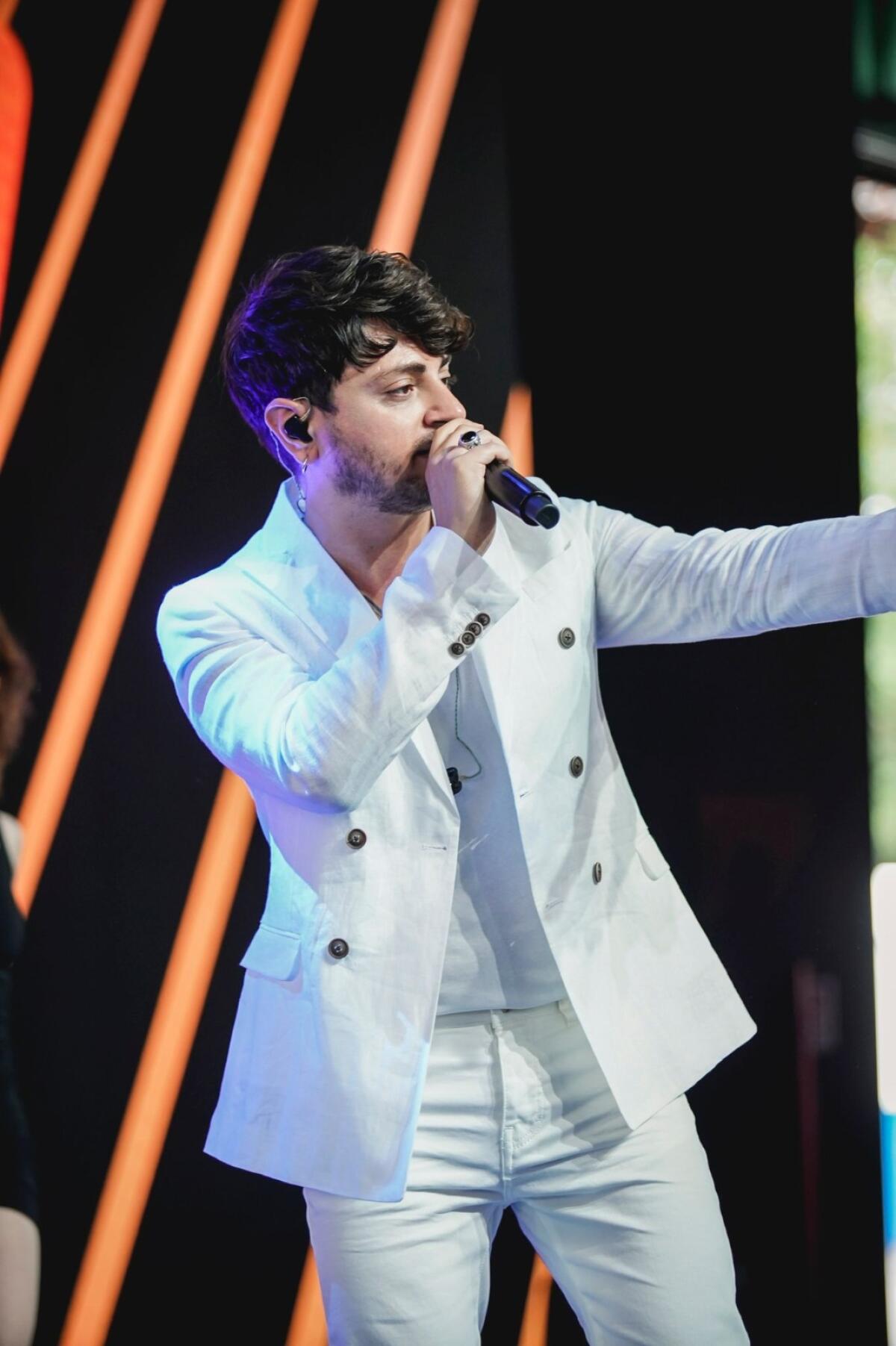 Virginio in concerto nella sua città, Fondi: appuntamento per questa domenica 29 agosto. - 