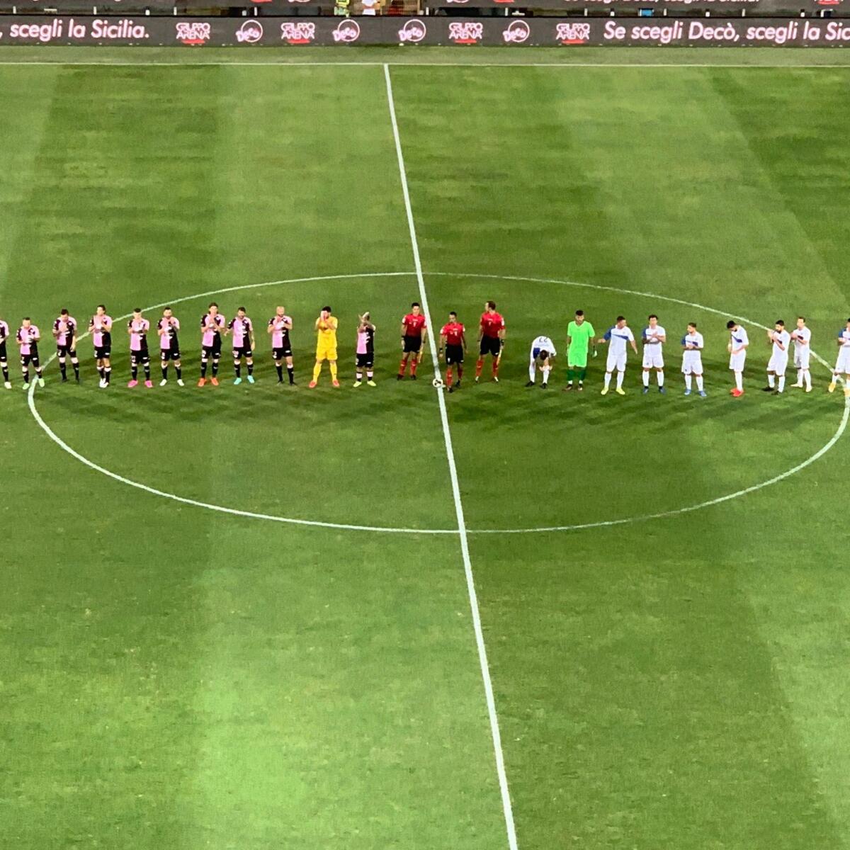 Calcio, esordio con sconfitta per il Latina nella prima giornata della Lega Pro. Contro il Palermo finisce 2-0. - 