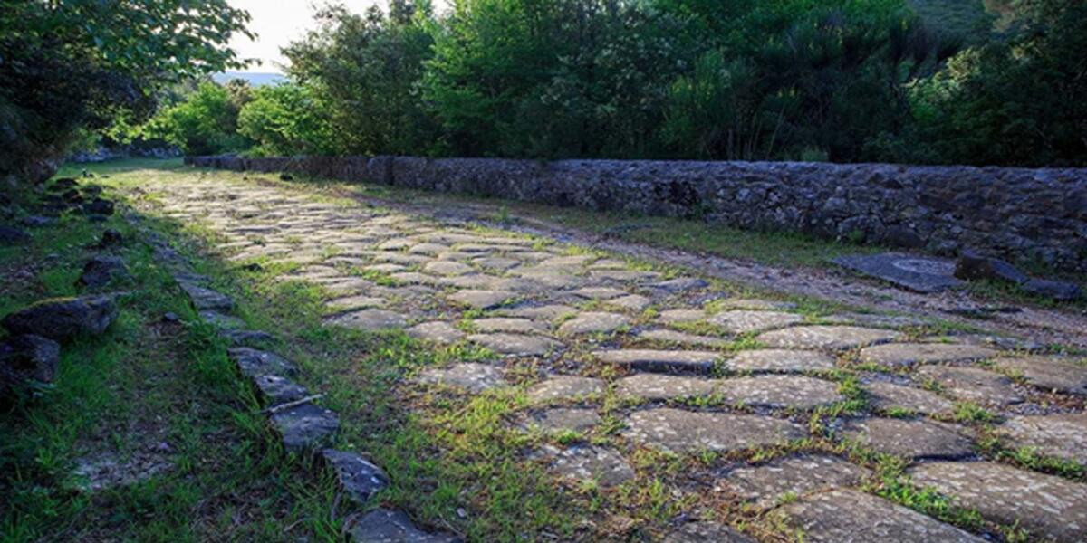 L’Ente Parco Monti Ausoni con Giulio Ielardi che percorrerà a piedi tutta l’Appia antica da Roma a Brindisi. - 