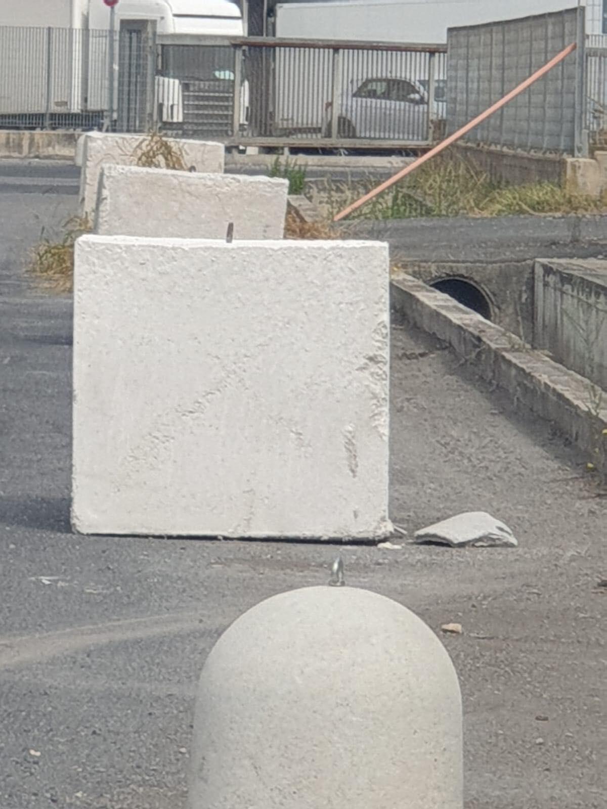 Aprilia, ancora disagi per i residenti di via Baracca. L'appello: "I camion accedano dalla zona Industriale" - 