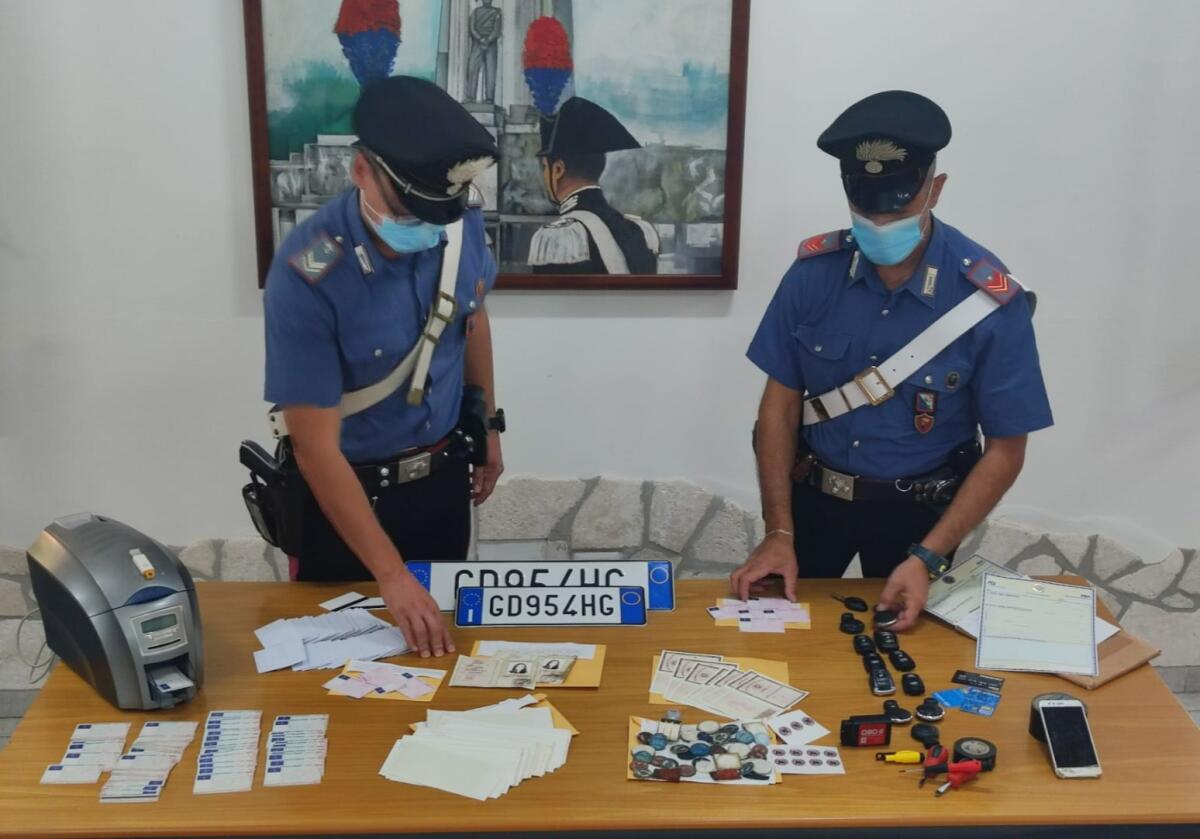 Specializzata in furti di auto di lusso, a Pomezia arrestata la 32enne "Margot" - 