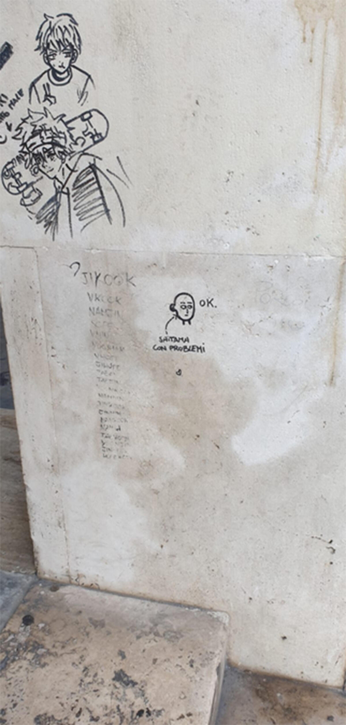 Cinque ragazze minorenni di Latina denunciate dai Carabinieri: stavano imbrattando i muri della sede del Genio Givile. - 