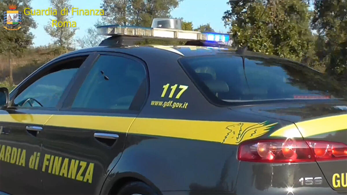 Frode fiscale nel settore del trasporto di merci: la Finanza di Velletri sequestra beni per oltre 800mila euro. - 
