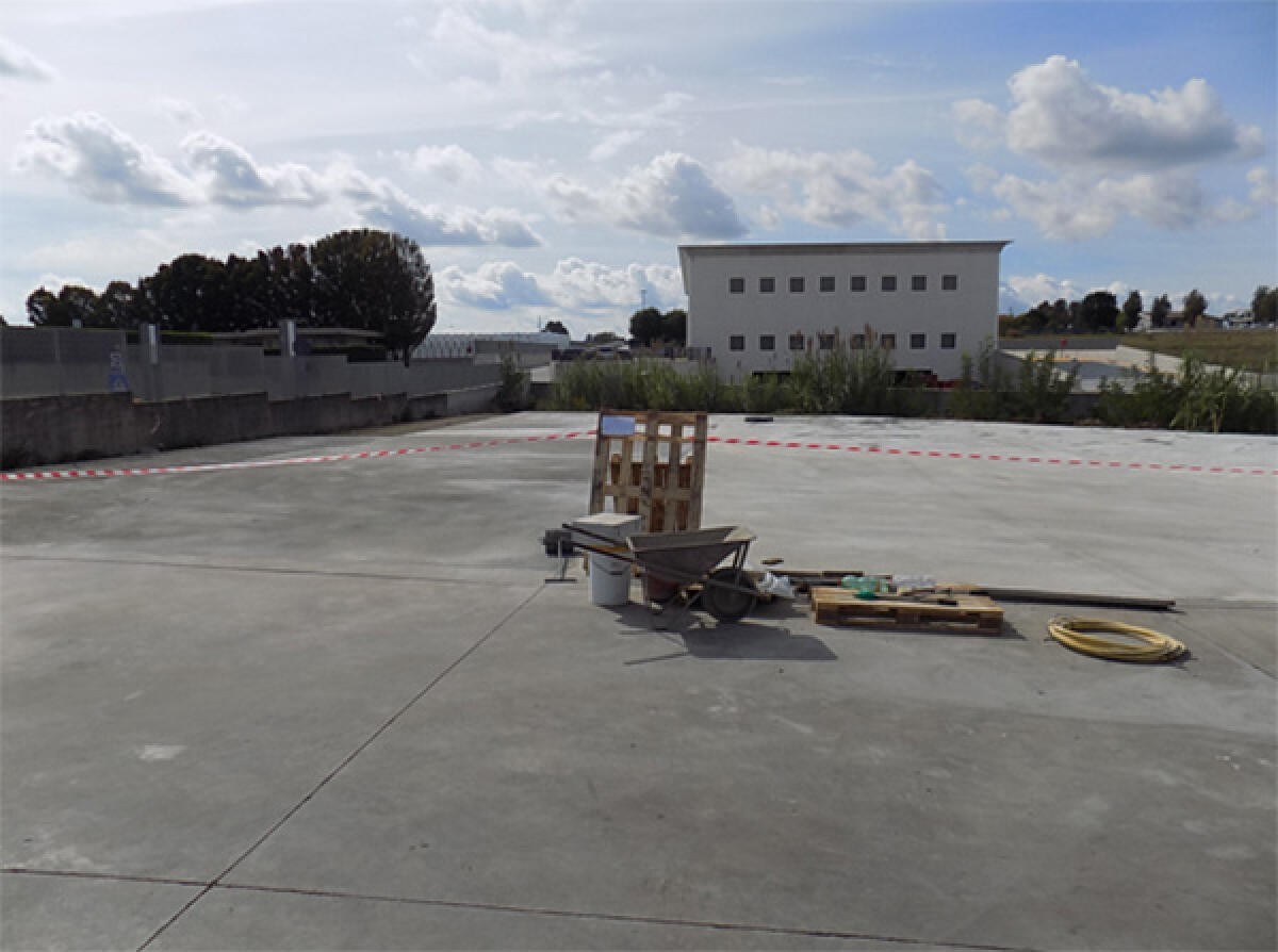 Sequestrato dai Carabinieri ad Aprilia un piazzale di 950 metri quadri costruito abusivamente. - 