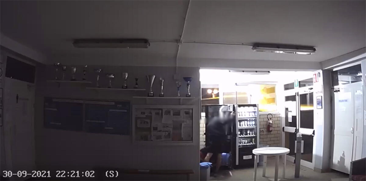 “Settimanalmente vengono a fare bancomat in piscina, la situazione è insostenibile”: ennesimo furto alla Rari Nantes di Aprilia. Le VIDEORIPRESE - 