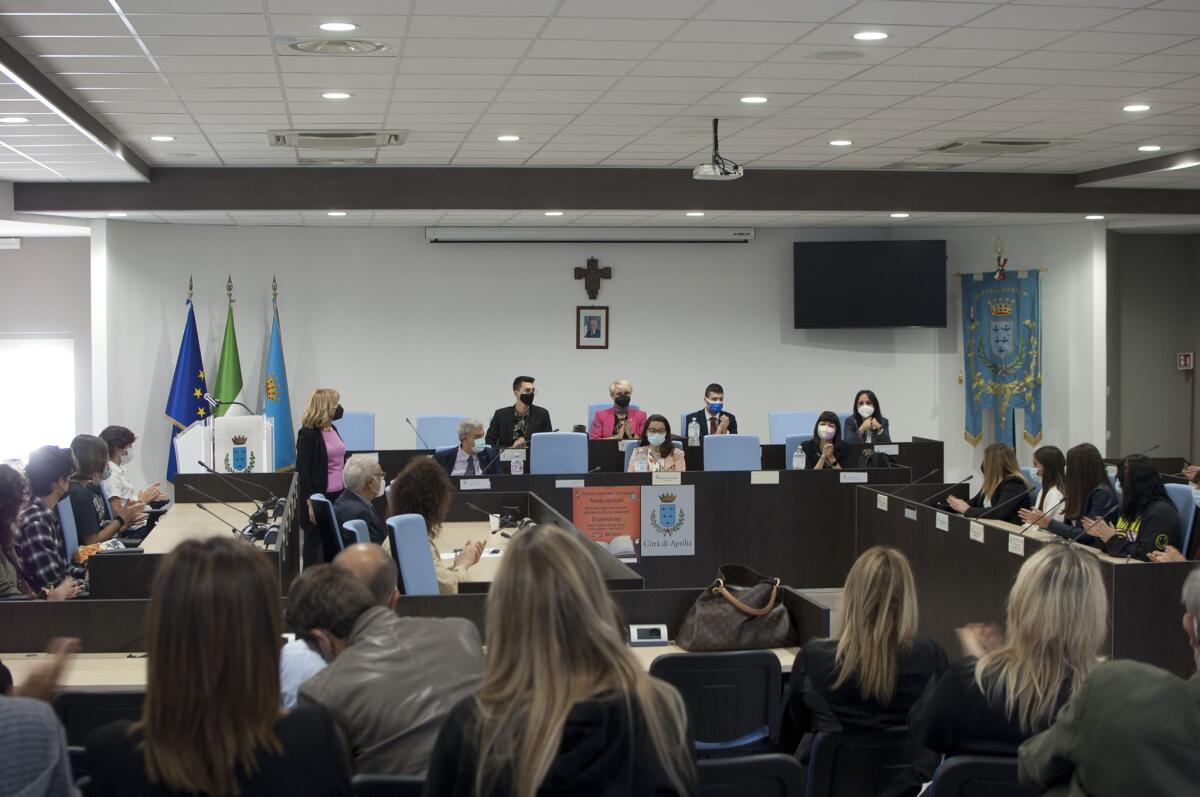 Premio “Masio Lauretti”: conclusa l'edizione 2021 con la cerimonia di premiazione in Aula Consiliare ad Aprilia. Le FOTO - 