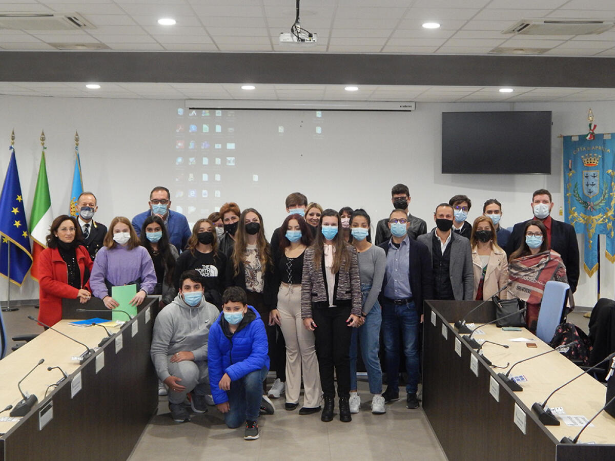 Aprilia, celebrato 84simo anniversario dall’inaugurazione della Città: presentato il laboratorio di mappatura svolto dalle scuole - 