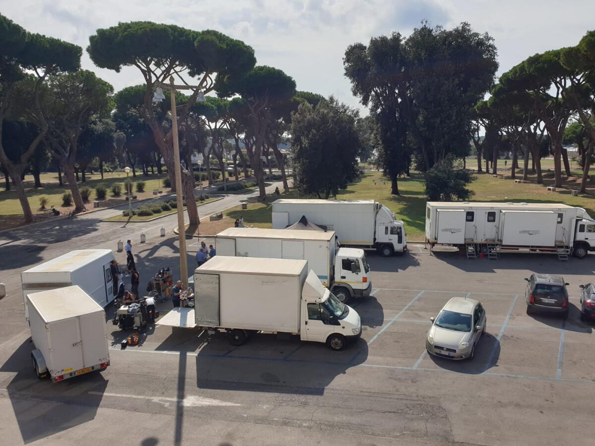 Si gira un altro film a Sabaudia: sul litorale pontino una produzione italo-olandese per "Dark Matter" - 