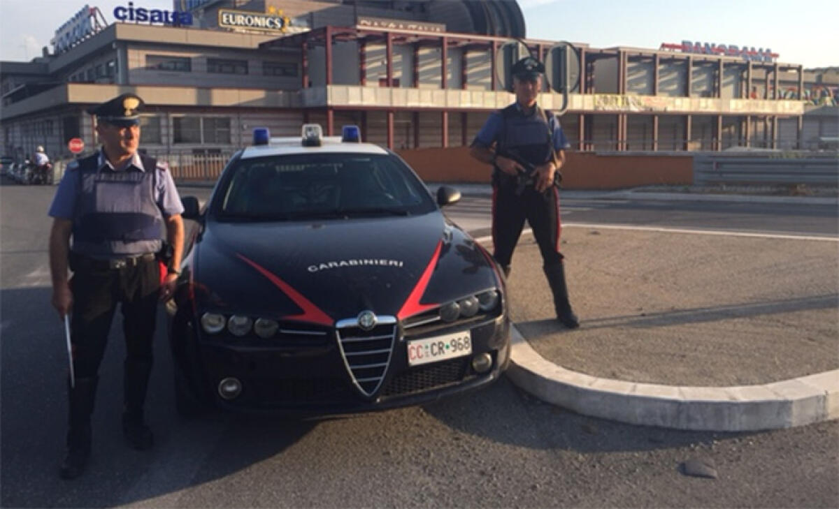 Tentò di eludere un controllo in strada, colpendo un carabiniere al volto con il casco: arrestato un 26enne di Formia. - 