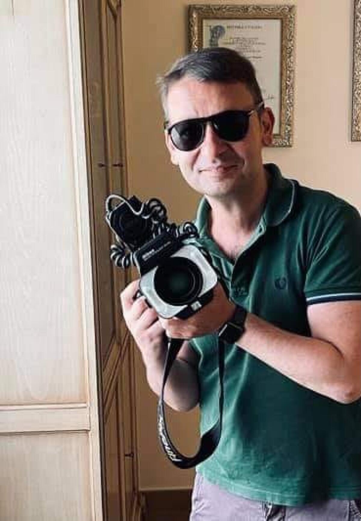 Auto si ribalta nel canale, la vittima è il fotografo Lorenzo Marzoli - 